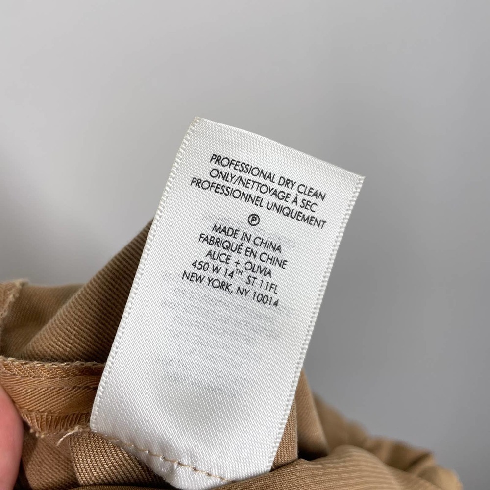 ALICE + OLIVIA Tiana Button Front Patch Pocket Jumpsuit 0 - Picture 11 of 13